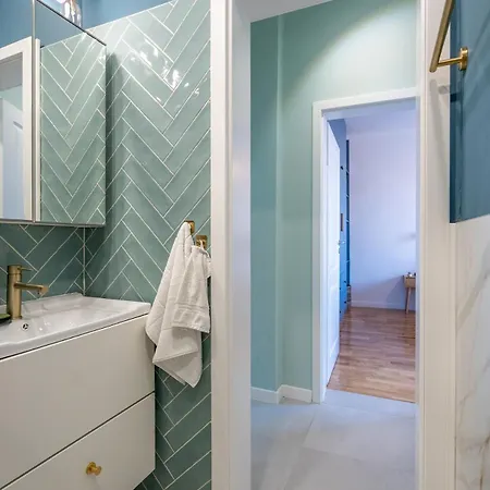 Sunlit Boutique 1 Bedroom In Centre *