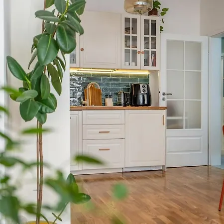 Apartment Sunlit Boutique 1 Bedroom In Centre Sofia