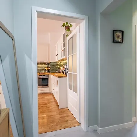Sunlit Boutique 1 Bedroom In Centre Apartment Sofia
